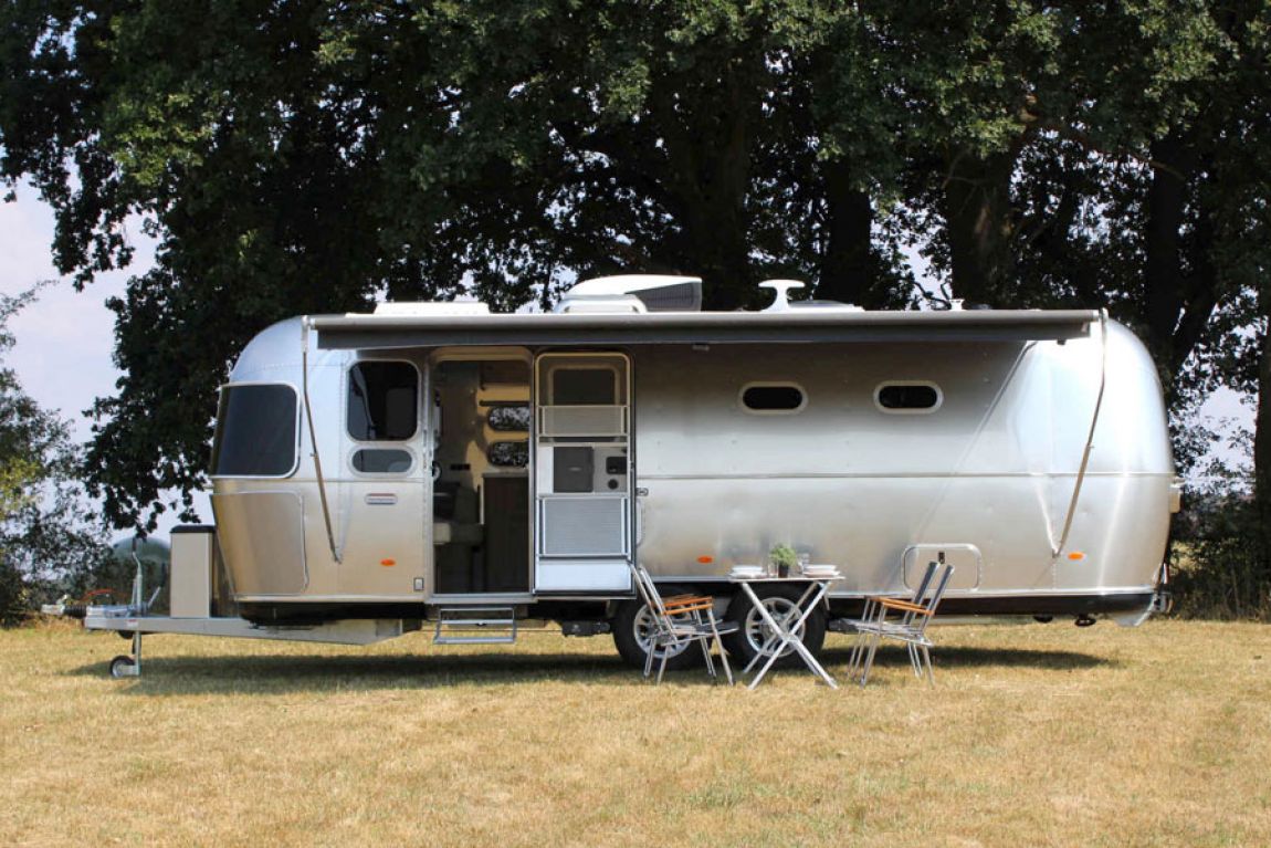 Lifestyle: Airstream Wohnwagen International 25 IB mit Inselbett